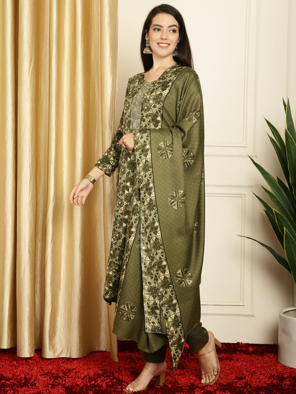Jyoti Fashion Women's Green Pashmina Floral Digital Printed Kurta with Trouser & Dupatta