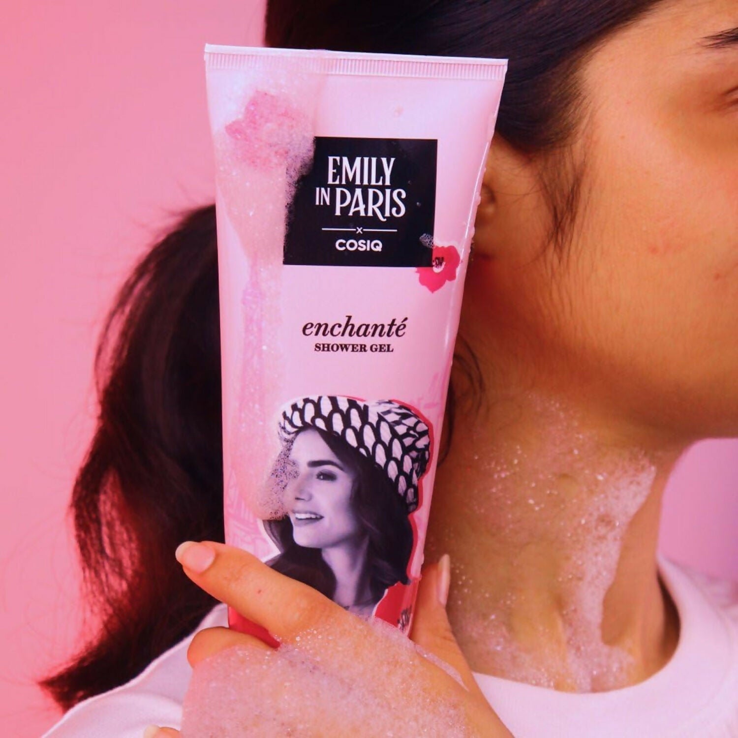 Cos-IQ Emily In Paris Emily's Enchanté Shower Gel