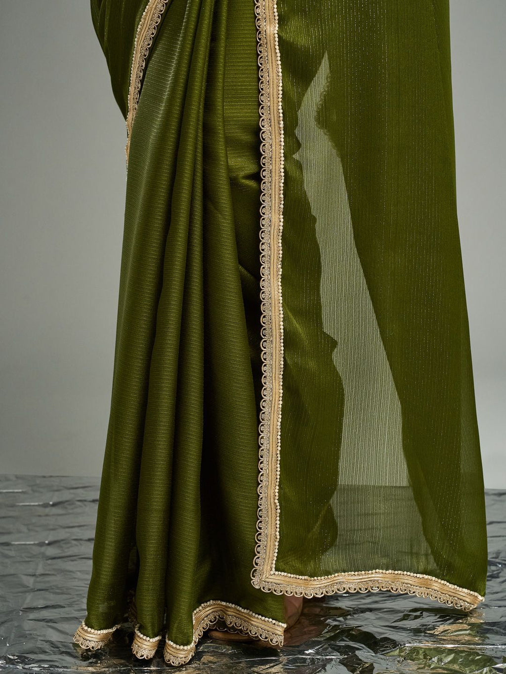 kasee Embellished EmbroideredSaree - Distacart