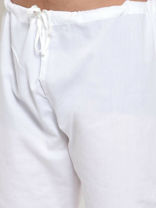 Jompers Men White Solid Pyjamas - Distacart