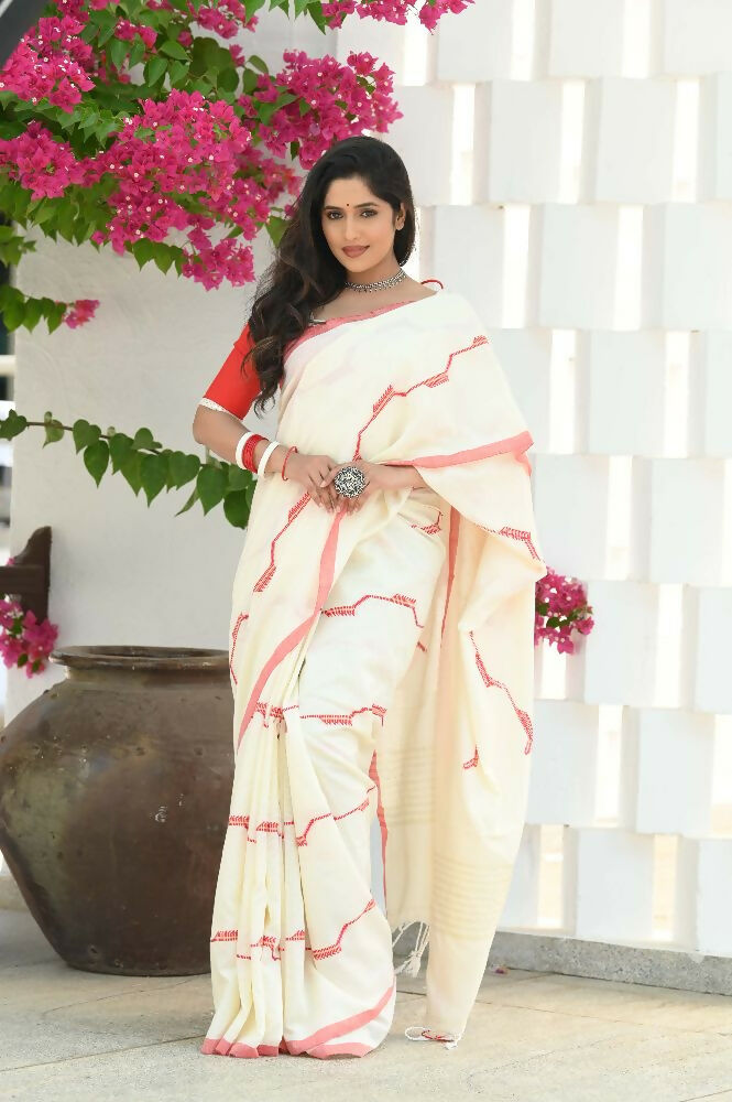 Beatitude Off White Cotton Handloom Saree