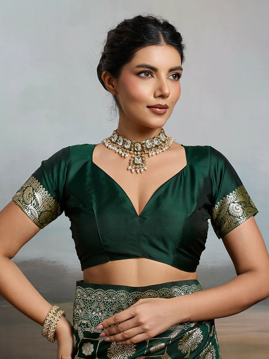 Shree Shyam Fashion Bottle Green Silk Blend Saree - Distacart