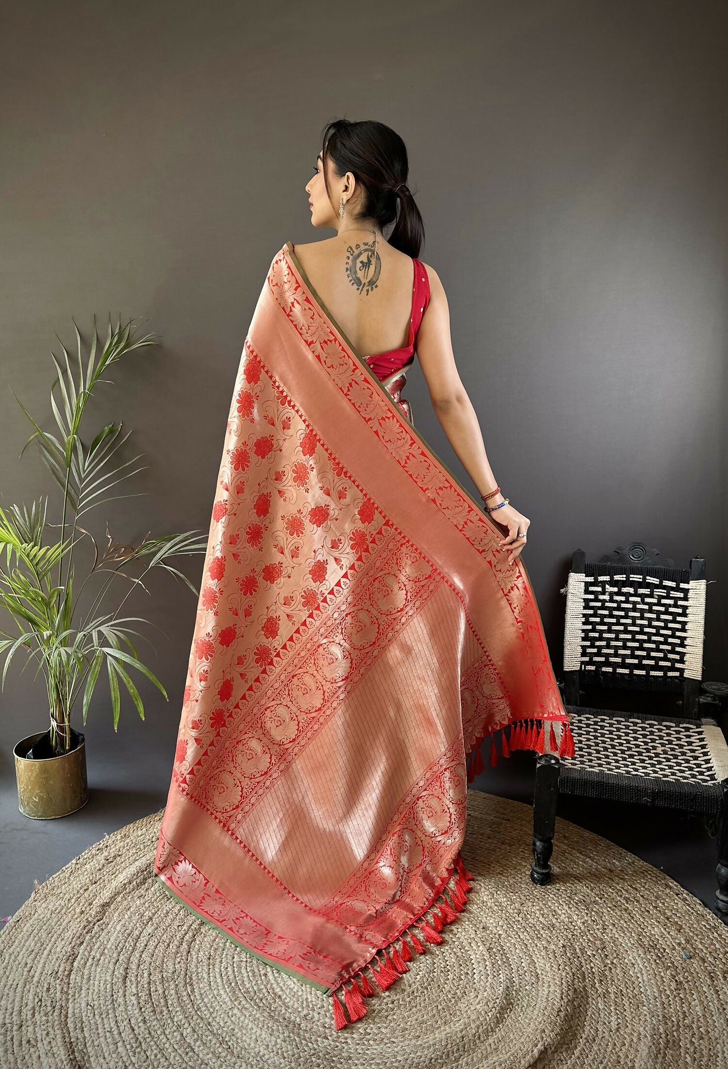 Joban Fashion Peach Flower Jall Pattern Soft Silk Banarasi Saree - Distacart