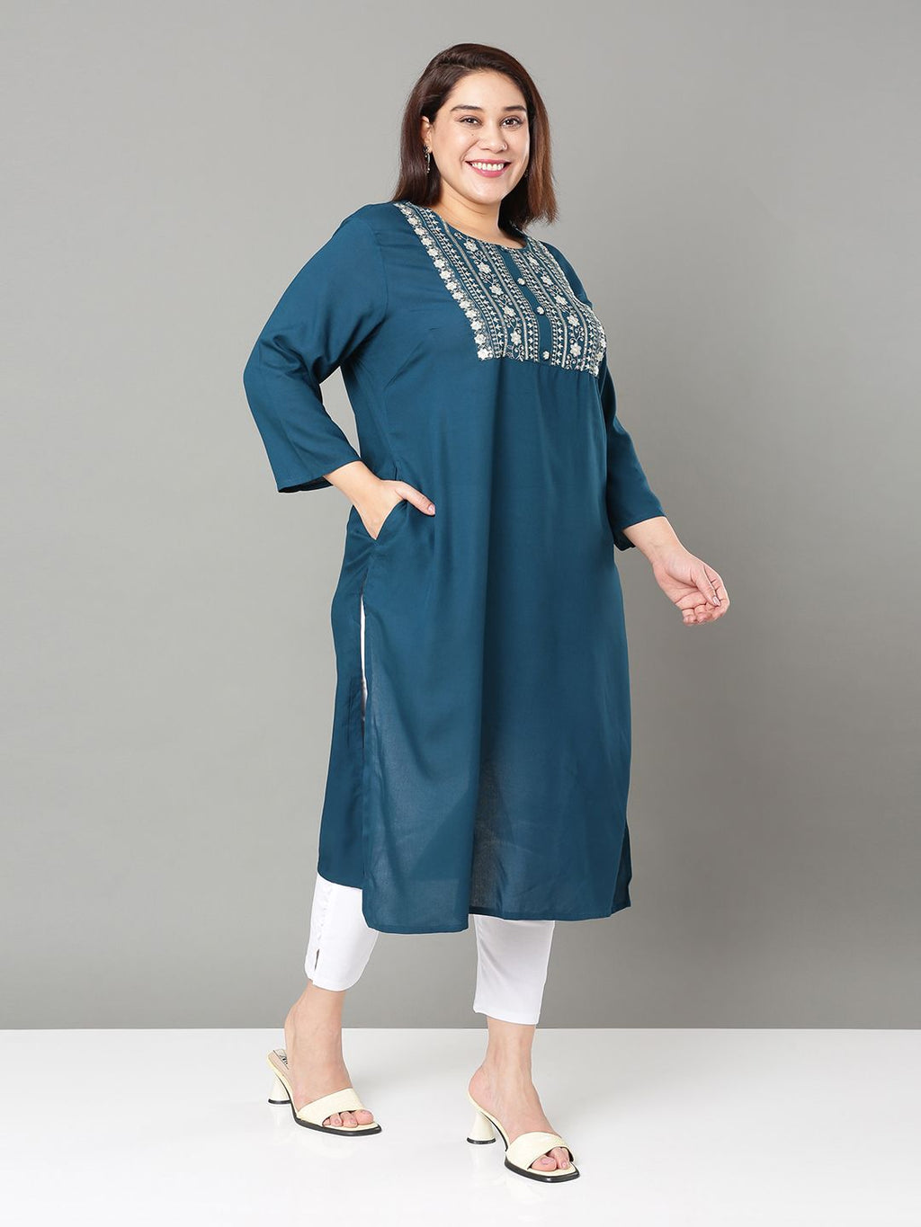 Sztori Plus Size Floral Yoke Design Mirror Work Straight Kurta