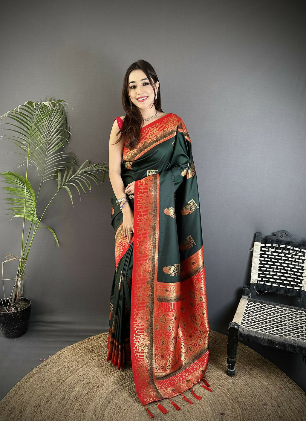 Joban Fashion Dark Green Banarasi Soft Silk Peacock Butta Work Saree - Distacart