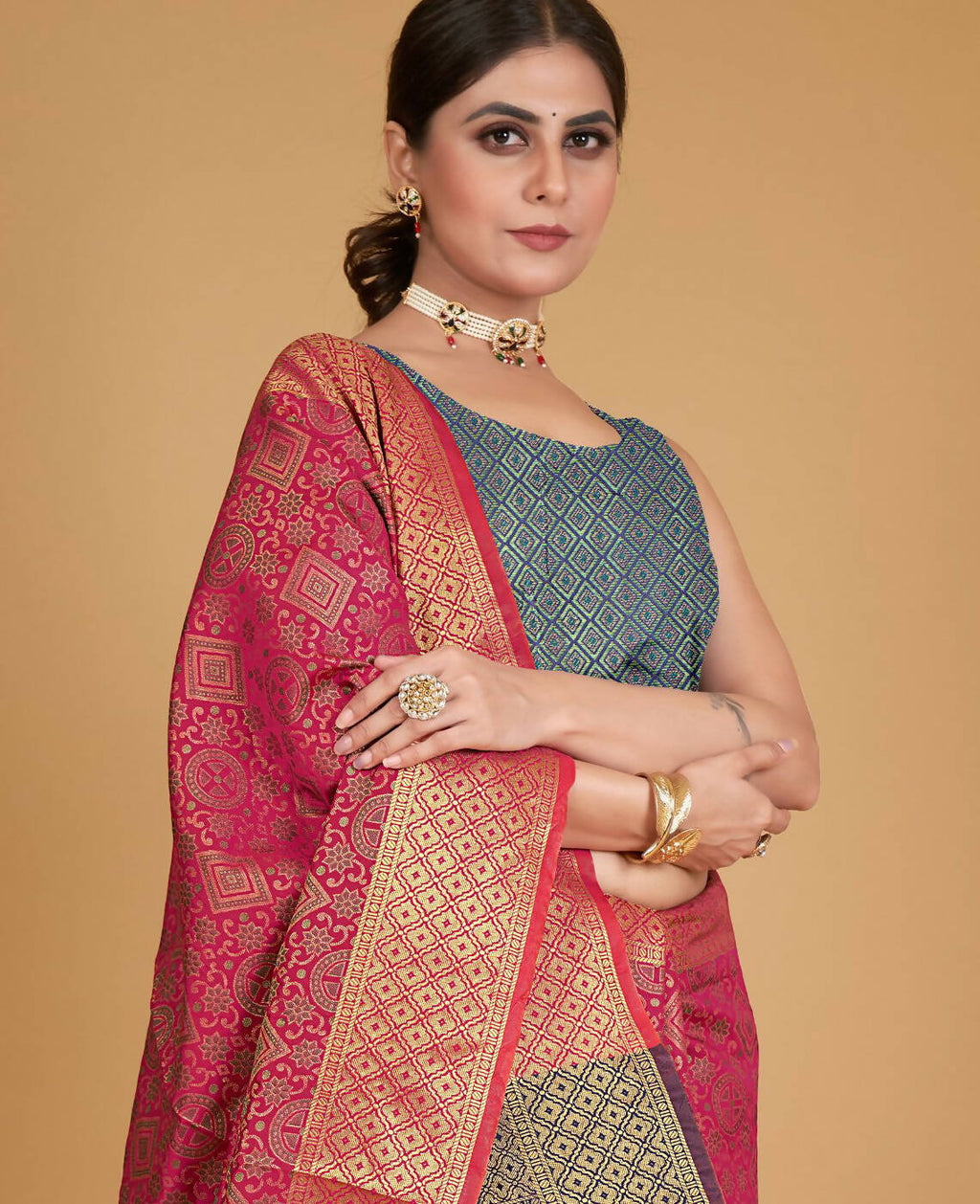 Pink Silk Woven Design Saree With Unstitched Blouse Piece - Akshita