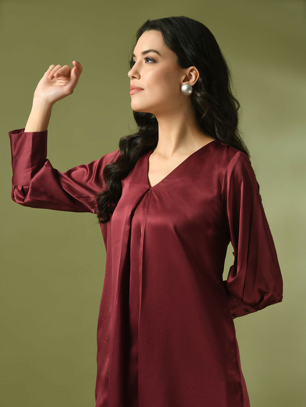 Myshka Women's Maroon Solid Satin V-Neck Party Tunic With Trousers Co-ord set