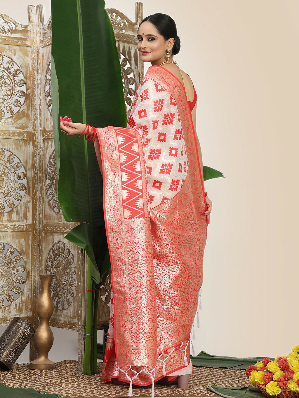 Shree Shyam Fashion Linen Cotton Red & White Saree - Distacart