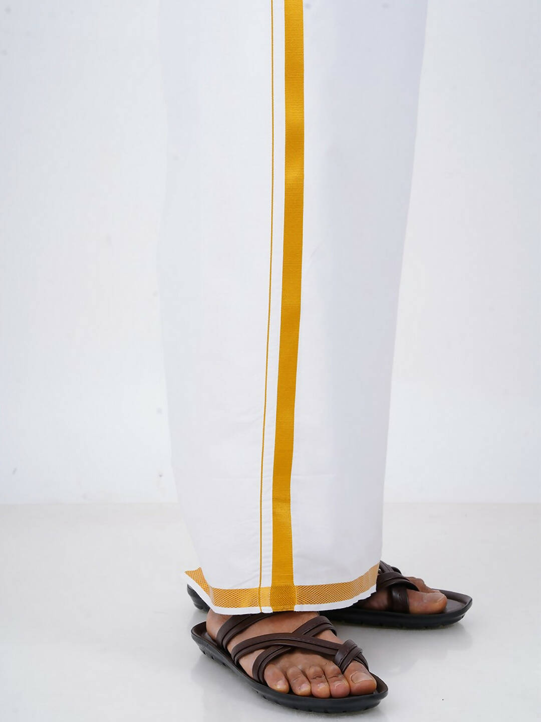 Ramraj Cotton Mens Pure Cotton 1/2 Inch Gold Jari Dhoti - White