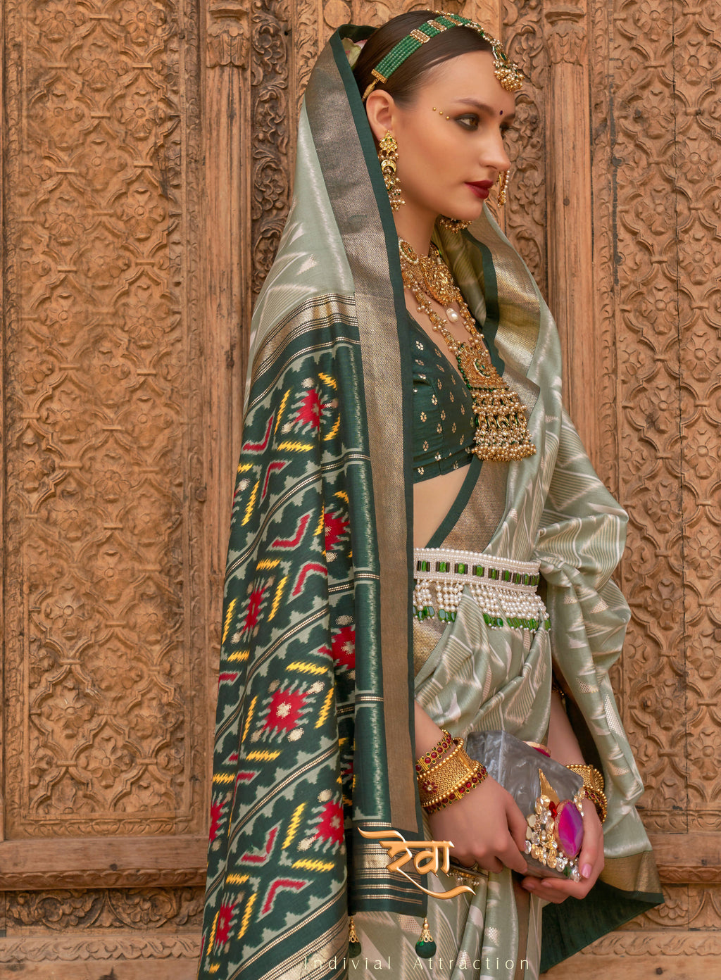 Light Green Silk Geometric Printed Saree With Unstitched Blouse Piece - Aanchal