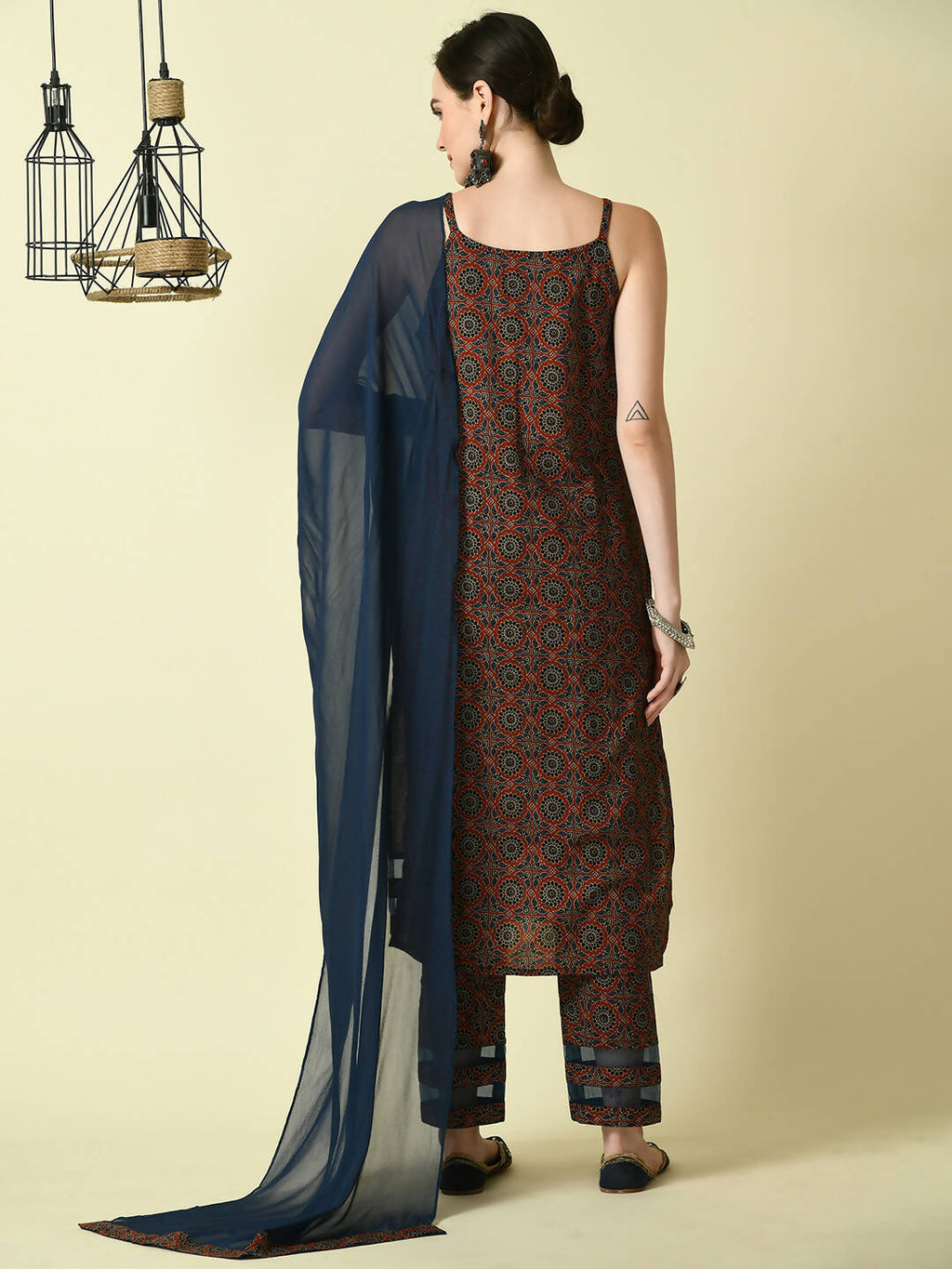 Myshka Women's Multi Straight Kurta & Trousers With Dupatta