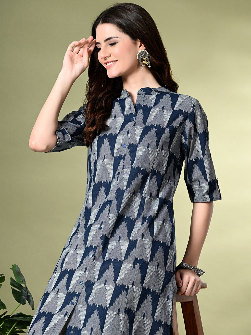 Myshka Women's Cotton Printed A-Line Kurta in Navy Blue Color