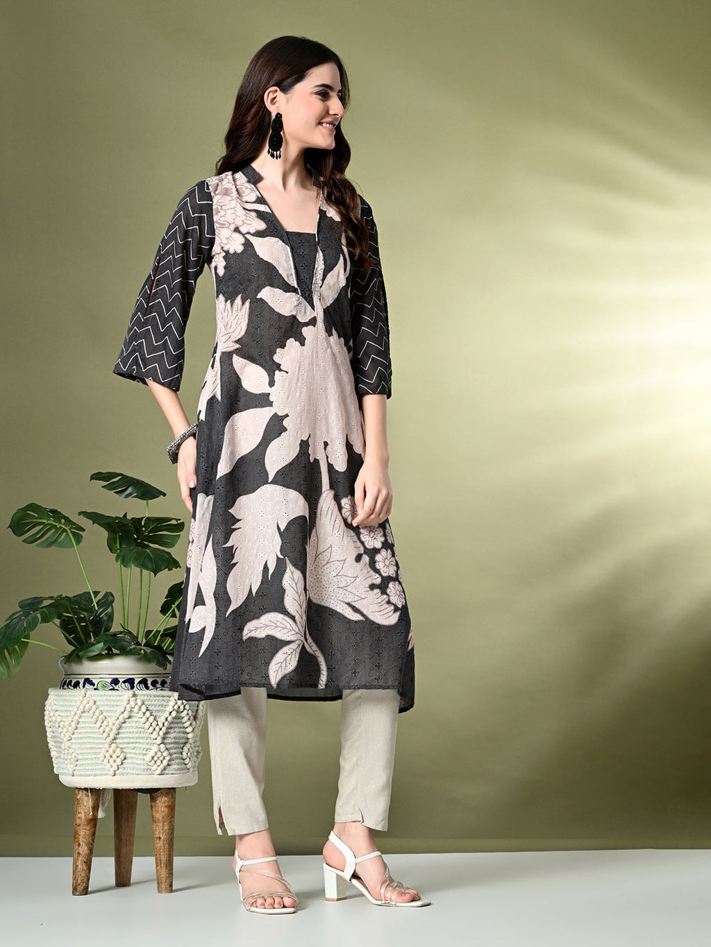 Myshka Women's Hakoba Printed A-Line Kurta in Black Color