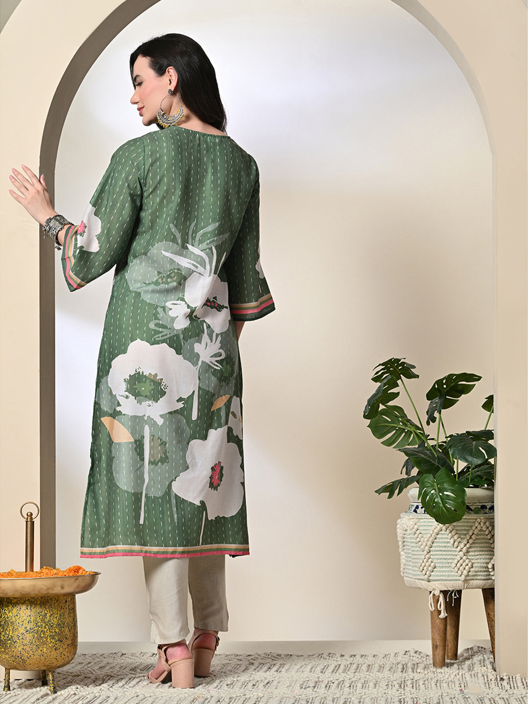 Myshka Women's Hakoba Printed A-Line Kurta in Green Color