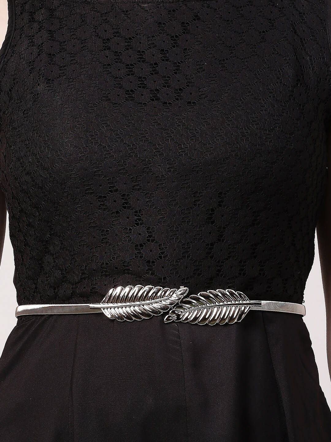 NVR Women Circular Silver Plated Stretchable Metal Belt