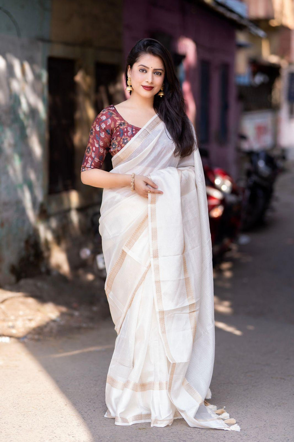 White Silk Blend Kalamkari Saree with Unstitched Blouse - A2M - Distacart