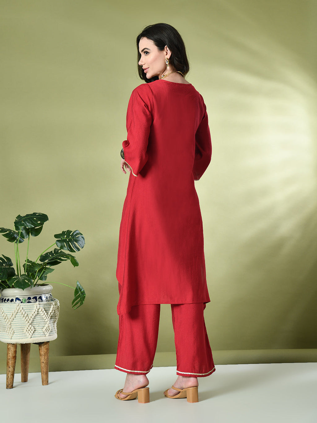 Myshka Women's Embroidered Keyhole Neck Bell Sleeves Kurta & Palazzos Sets in Red Color