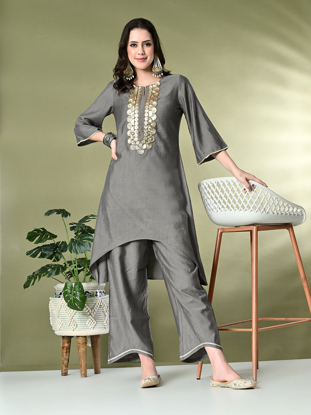 Myshka Women's Embroidered Keyhole Neck Bell Sleeves Kurta & Palazzos Sets in Grey Color