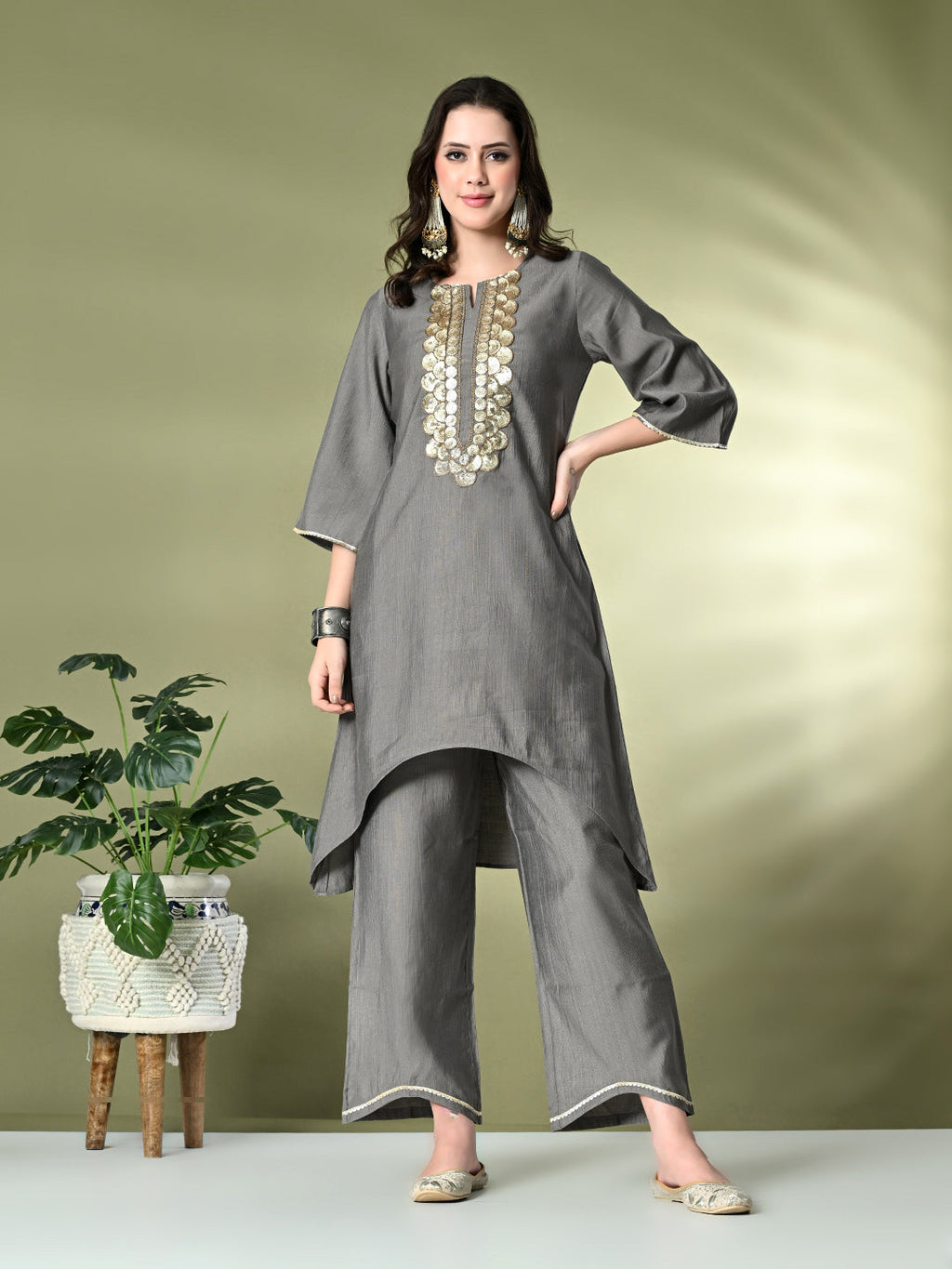 Myshka Women's Embroidered Keyhole Neck Bell Sleeves Kurta & Palazzos Sets in Grey Color