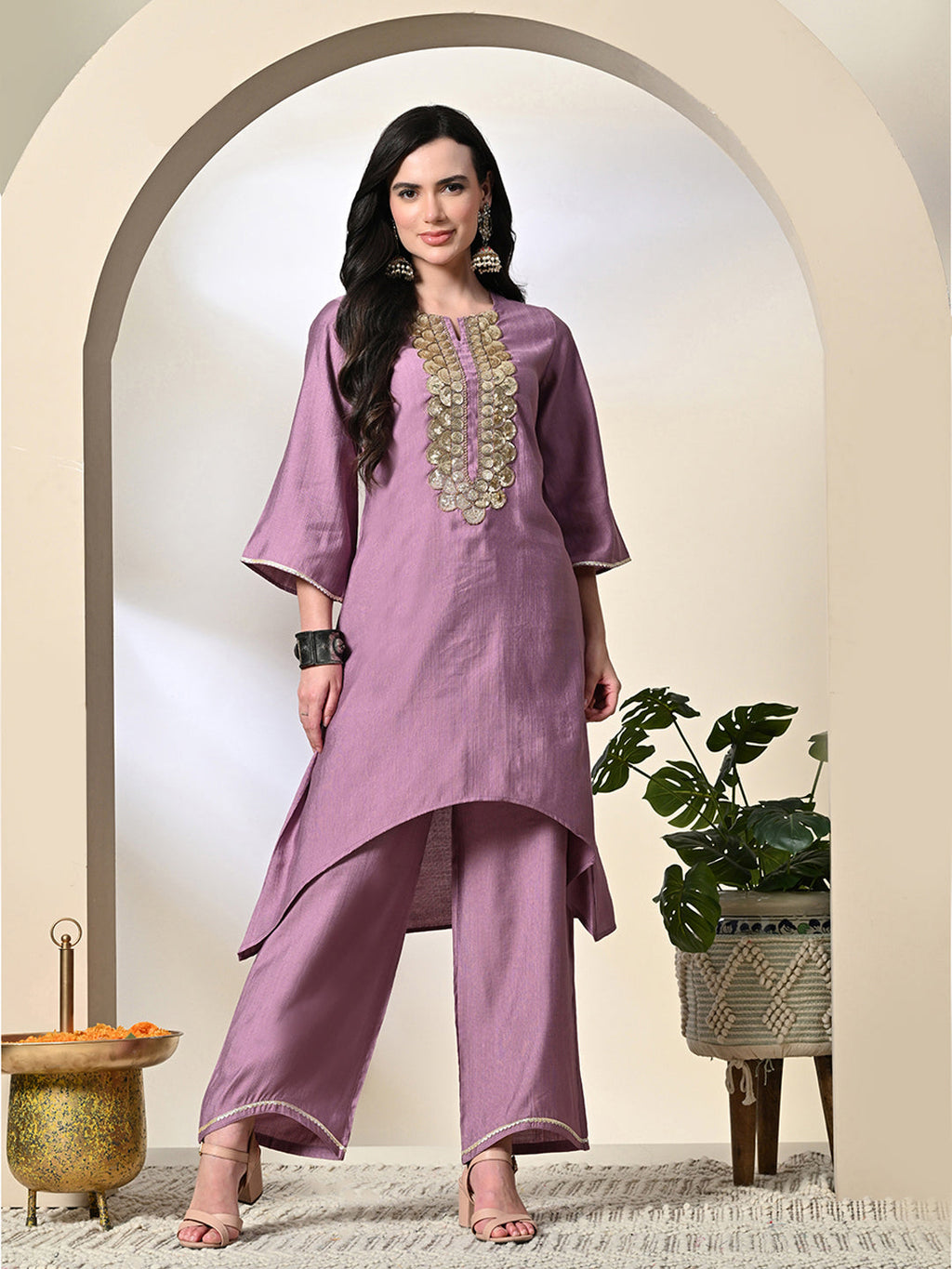 Myshka Women's Embroidered Keyhole Neck Bell Sleeves Kurta & Palazzos Sets in Lavender Color