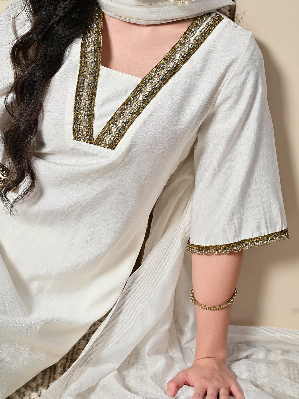 Myshka Women's Solid V-Neck Bell Sleeves Kurta & Dhoti Pants With Printed Dupatta Sets in White Color