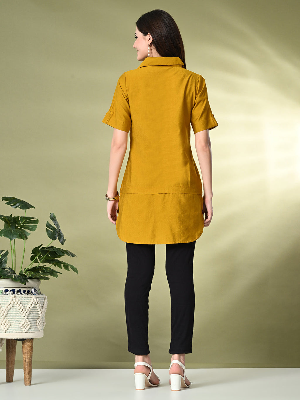 Myshka Women's Solid A-Line Collared Neck Casual Tunic In Mustard Color