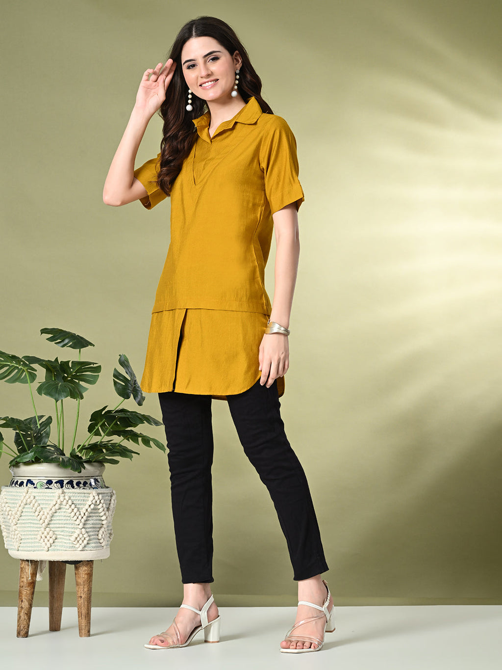 Myshka Women's Solid A-Line Collared Neck Casual Tunic In Mustard Color