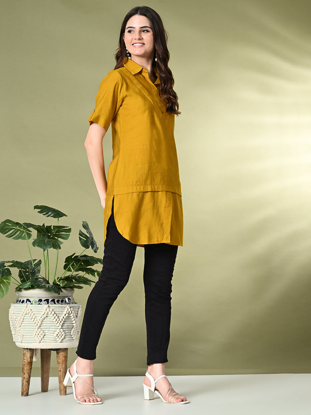 Myshka Women's Solid A-Line Collared Neck Casual Tunic In Mustard Color