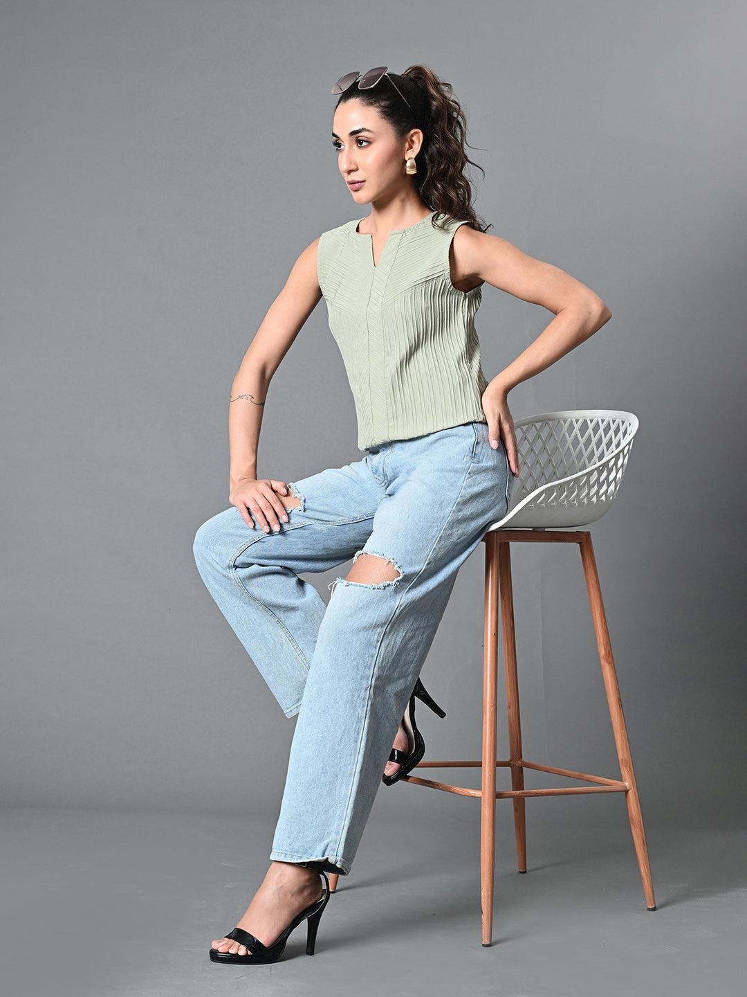 Myshka Women's Keyhole Neck Sleeveless Top in Olive Color - Distacart