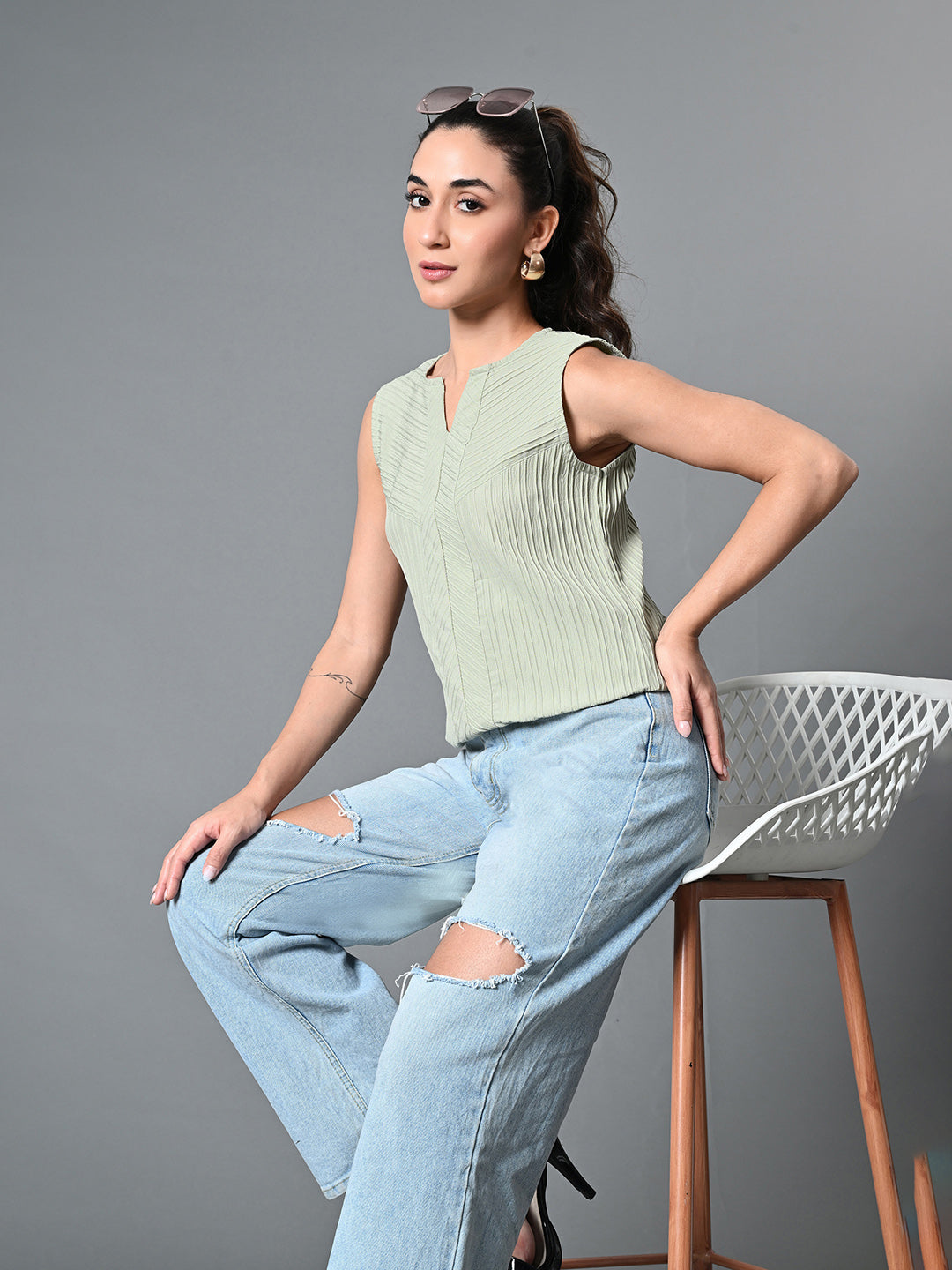 Myshka Women's Keyhole Neck Sleeveless Top in Olive Color - Distacart