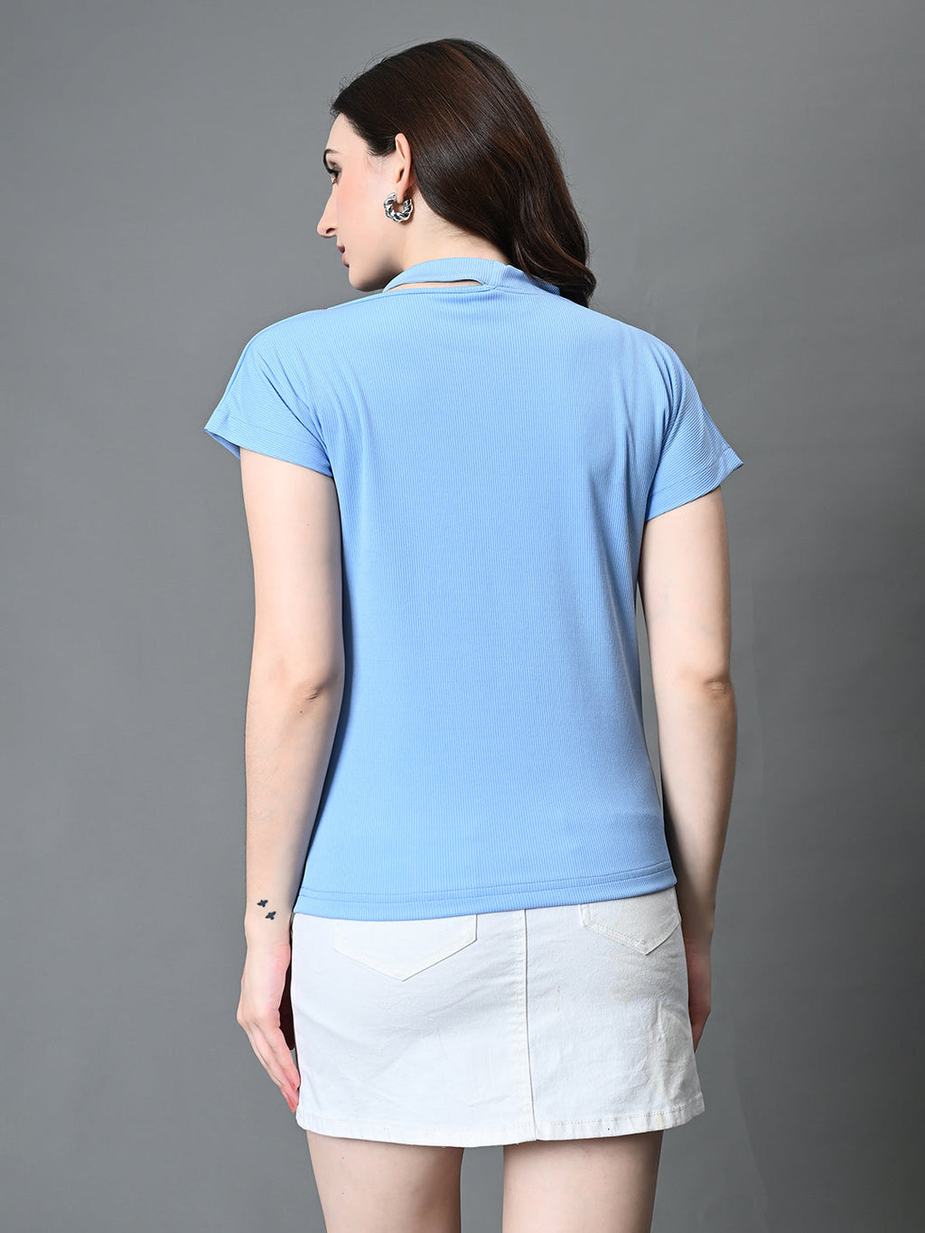 Myshka Women's Ribbed Choker Neck Cut-out Short Sleeves Top in Blue Color