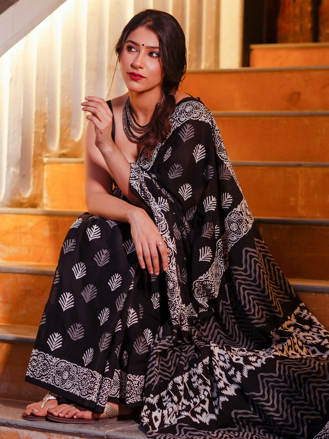 Zibaa Hand-Blocked Pure Mul Cotton Black Saree - Distacart