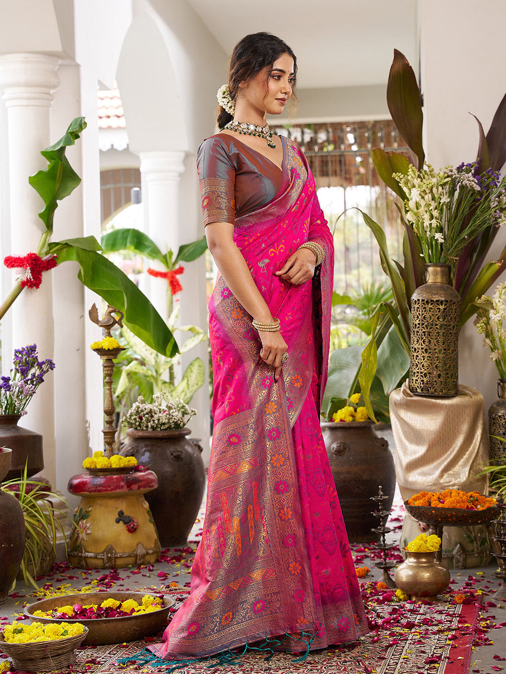 Anaita Magenta Silk Woven Saree With Blouse - Distacart