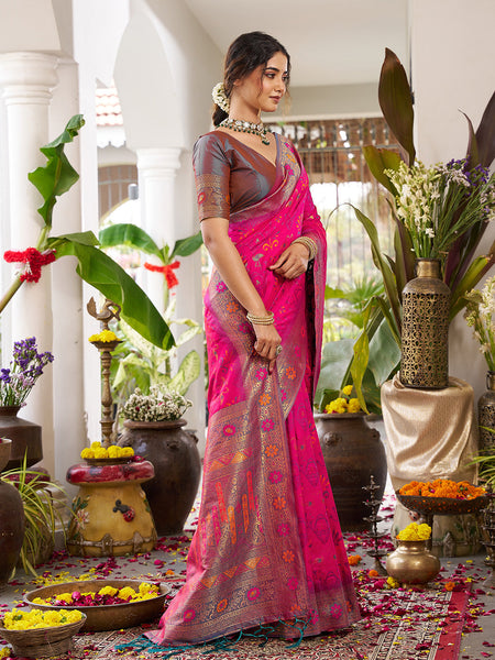 Anaita Magenta Silk Woven Saree With Blouse
