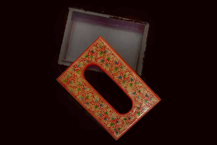 Nizalia Chinar Leaf Embossed Red Paper Mache Tissue Paper Holder