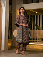 Yufta Maroon Floral Print Piping On Yoke Pakistani Style Kurta With Trousers And Dupatta Set