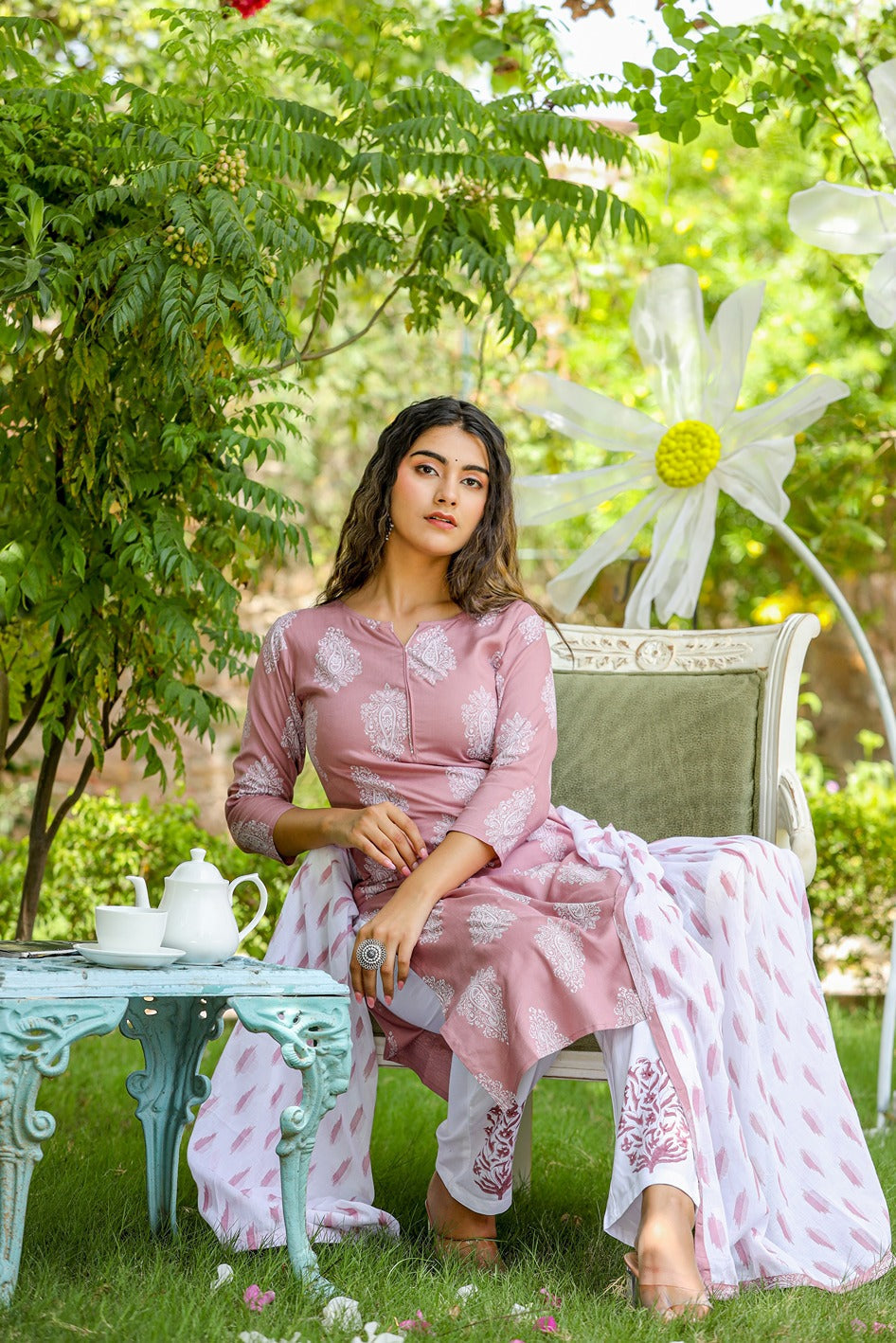 Yufta Mauve & Off White Printed Dupatta Set