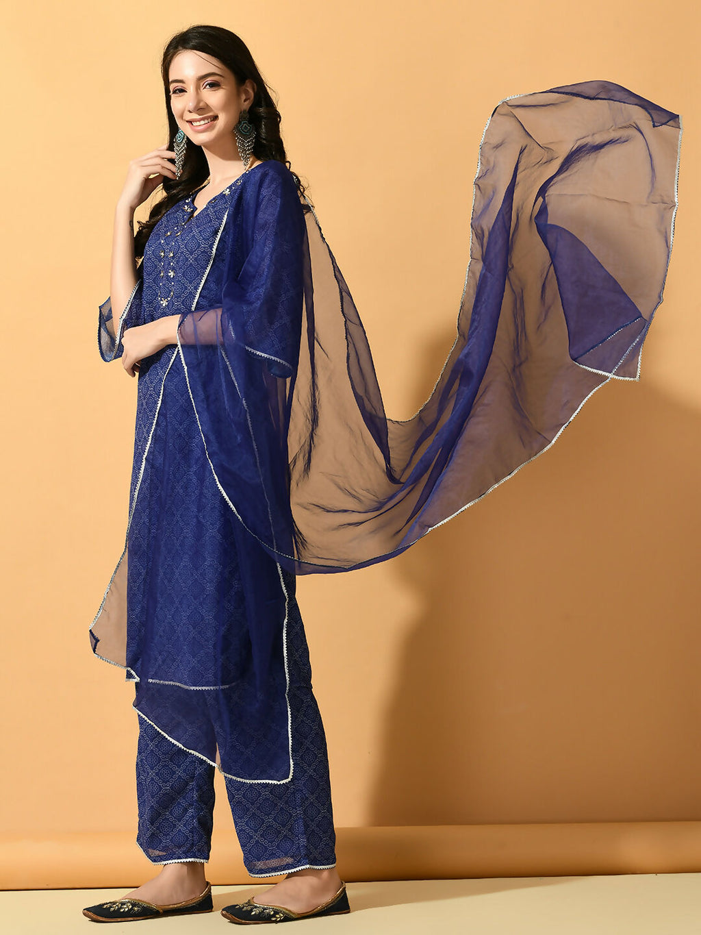 Myshka Women's Blue Embroidered Party Kurta Sets