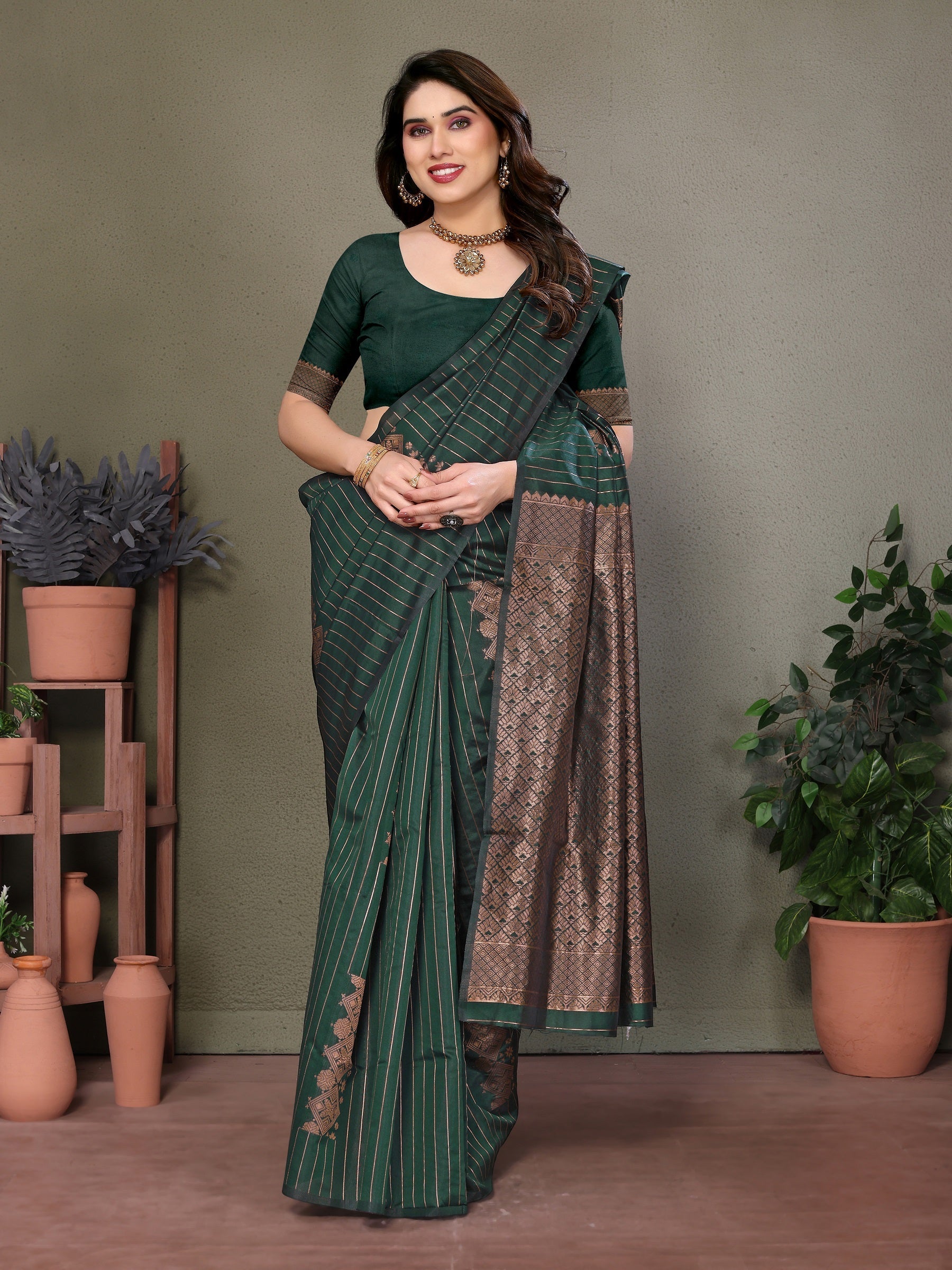 Vedant Vastram Litchi Silk Banarasi Silk Saree - Bottle Green - Distacart