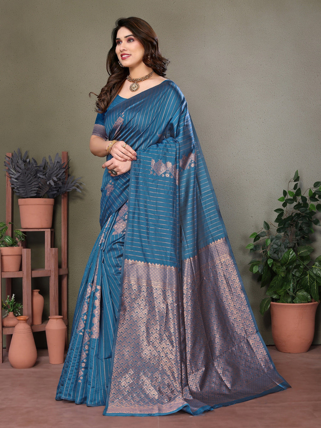 Vedant Vastram Litchi Silk Banarasi Silk Saree - Rama - Distacart