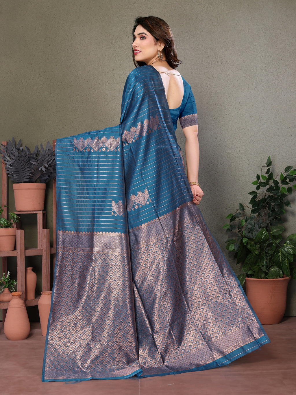 Vedant Vastram Litchi Silk Banarasi Silk Saree - Rama - Distacart