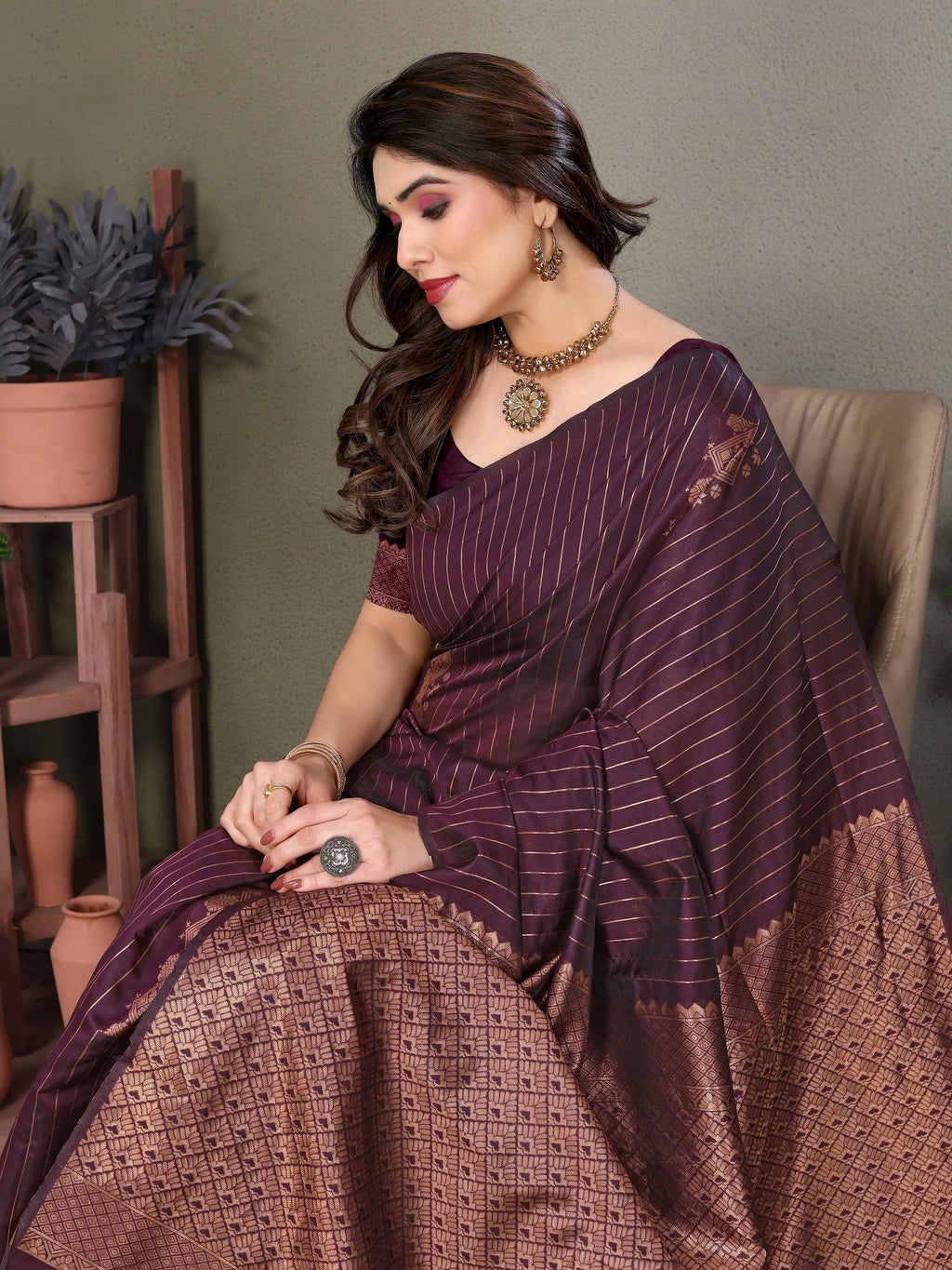 Vedant Vastram Litchi Silk Banarasi Silk Saree - Wine - Distacart