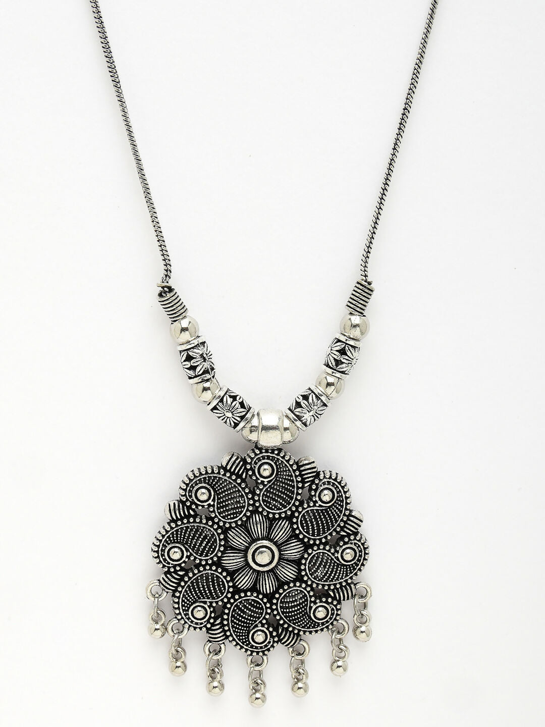 NVR Women's Silver-Toned Floral Shape Pendant with Chain