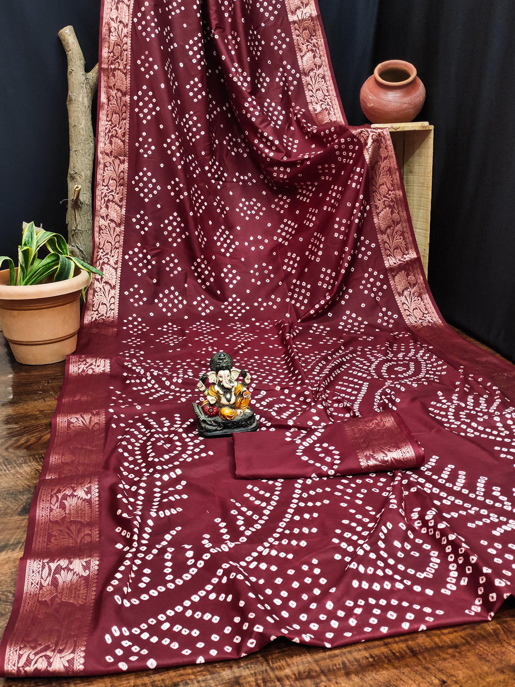 Anaita Maroon Pure Bandhej Silk Saree With Zari Weaving Work - Distacart