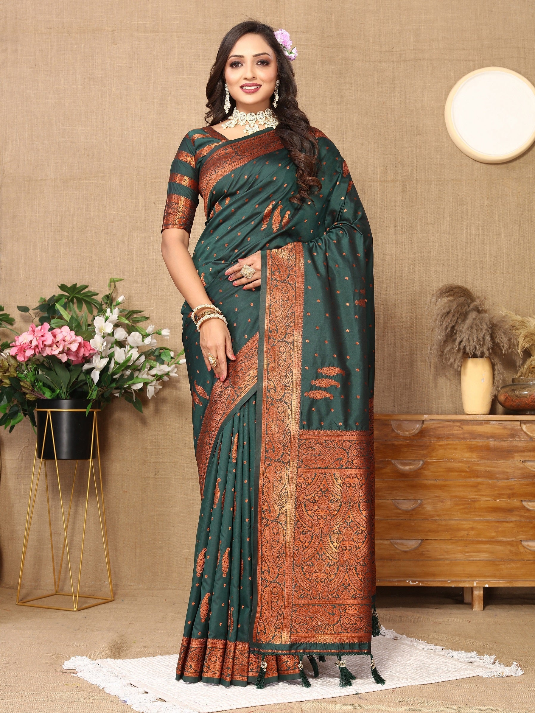 Vedant Vastram Bottle Green Color Banarasi Silk Saree - Bottle Green