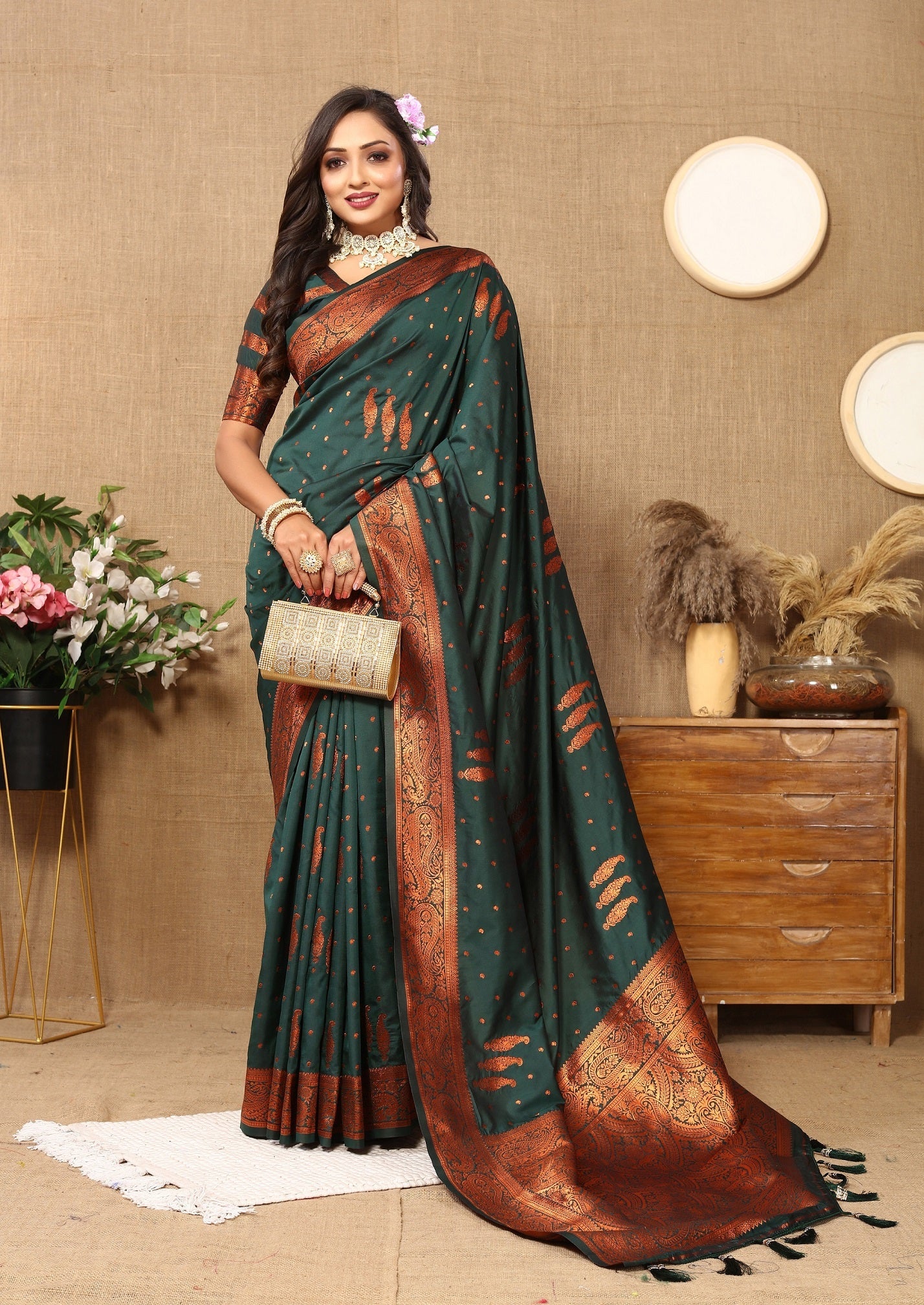 Vedant Vastram Bottle Green Color Banarasi Silk Saree - Bottle Green