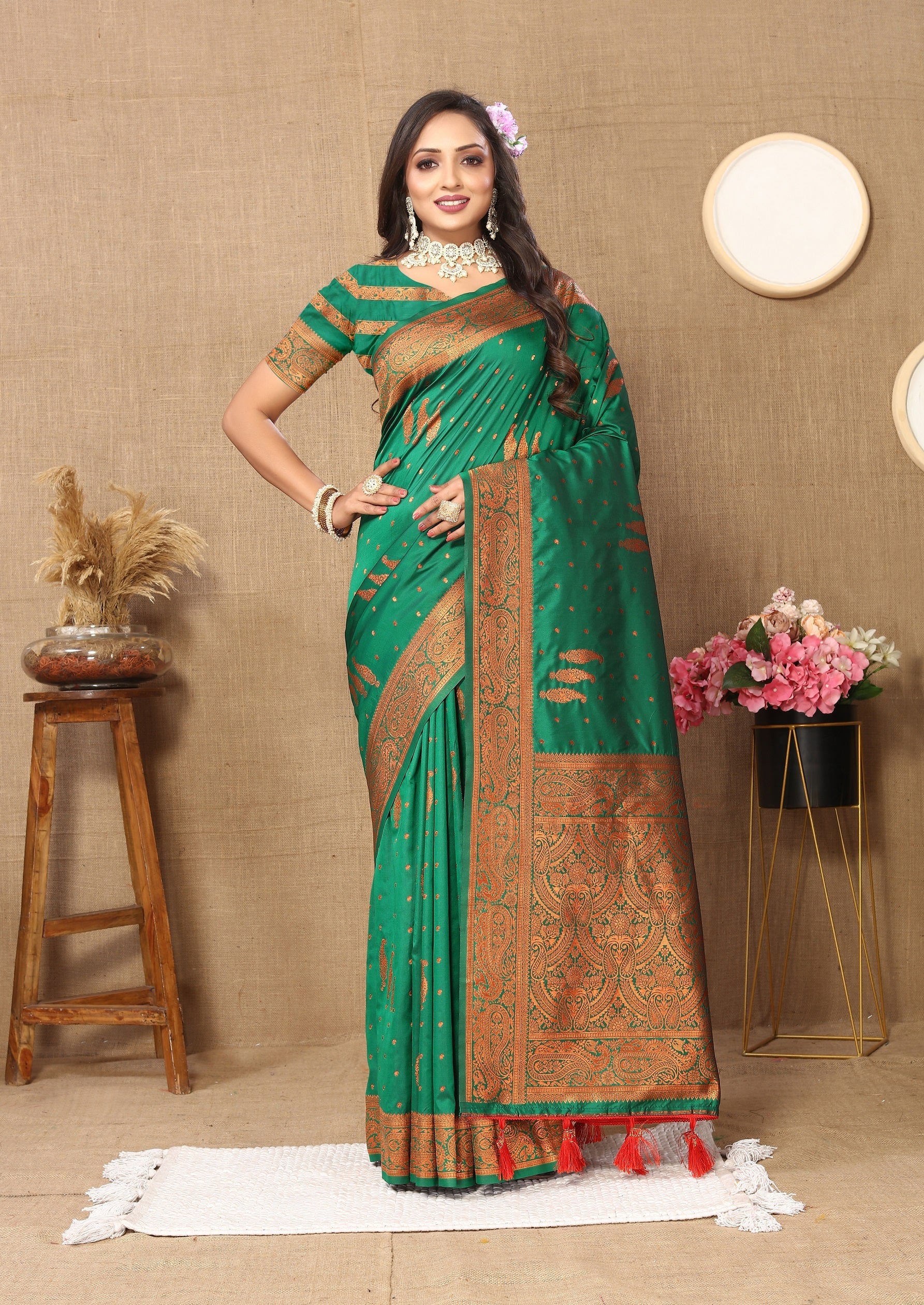 Vedant Vastram Green Color Banarasi Silk Saree - Green