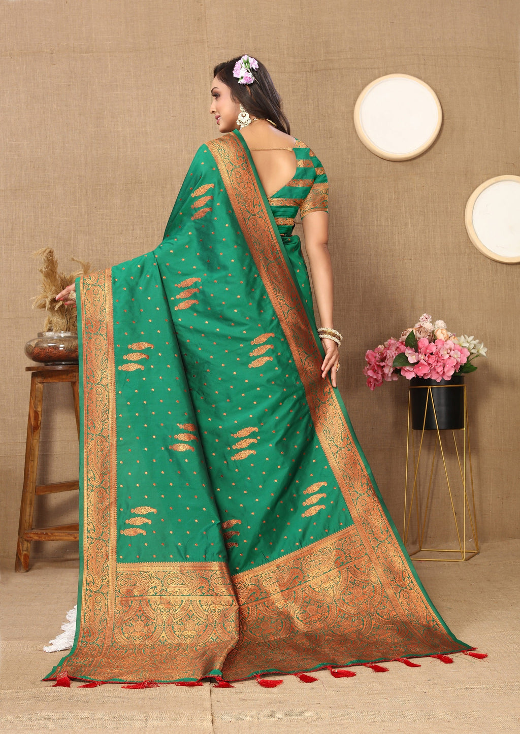 Vedant Vastram Green Color Banarasi Silk Saree - Green