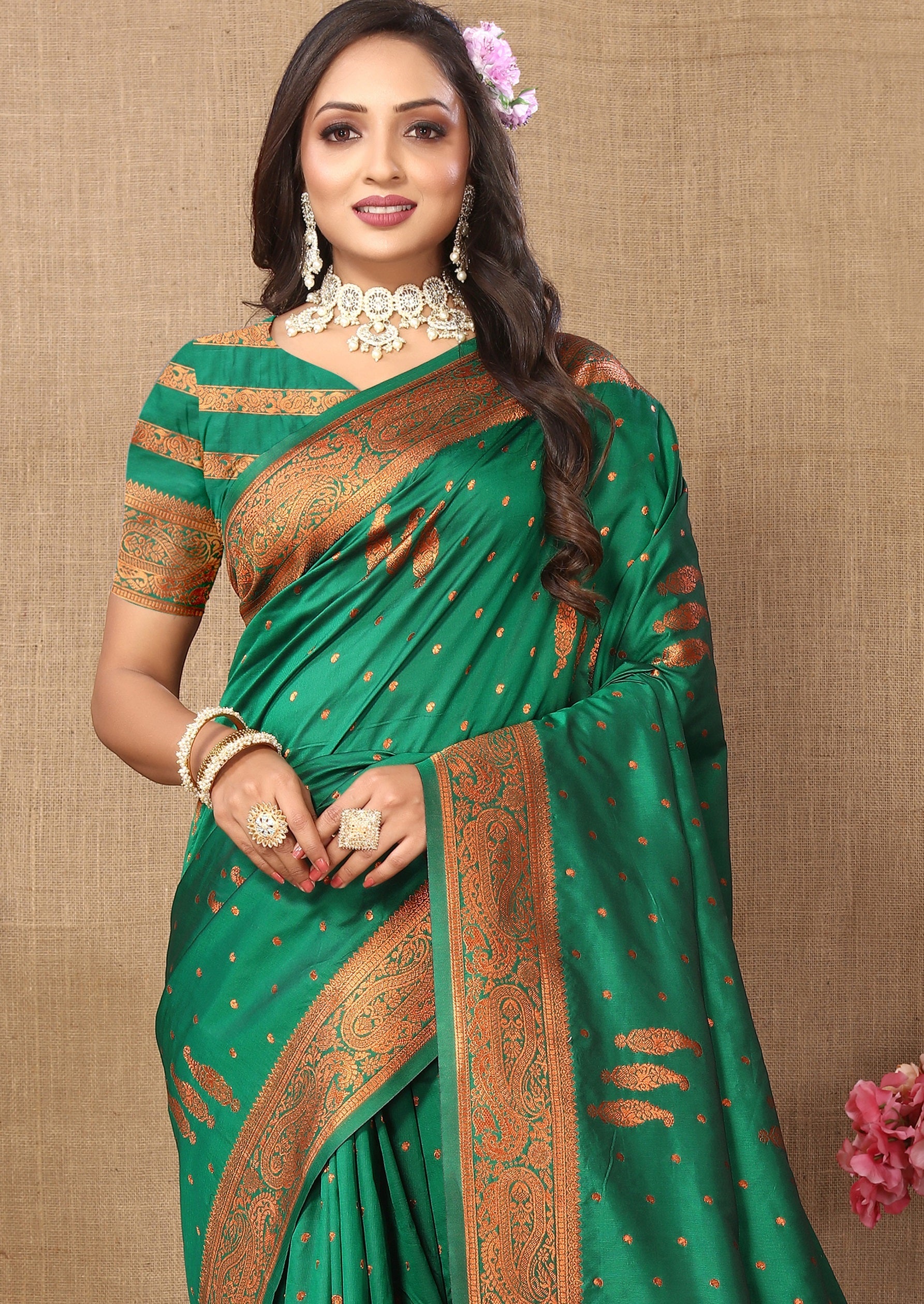 Vedant Vastram Green Color Banarasi Silk Saree - Green