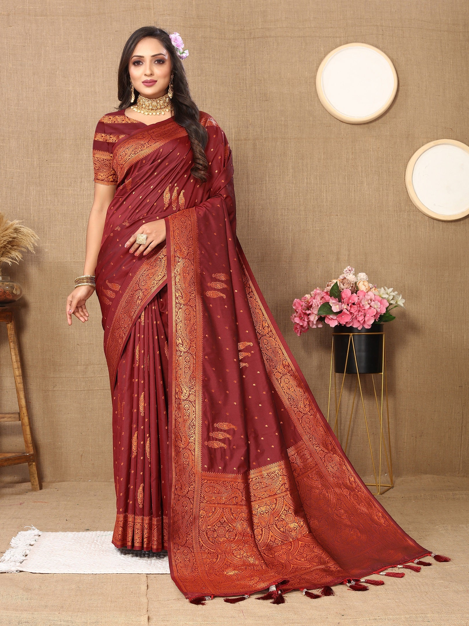 Vedant Vastram Maroon Color Banarasi Silk Saree - Maroon